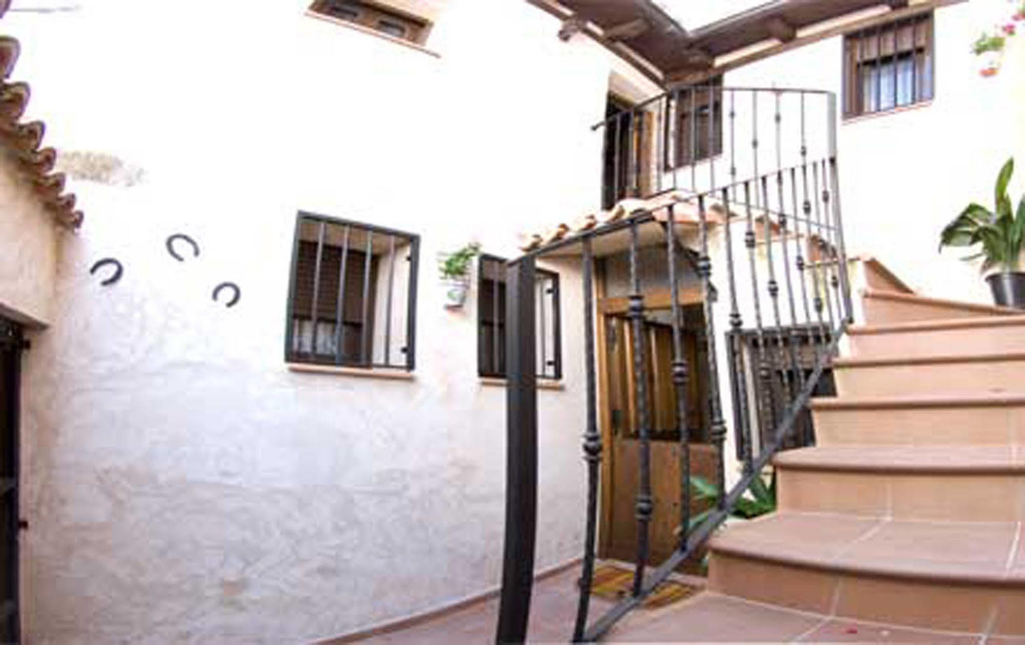 Apartamentos Valle Del Jerte El Huerto Del Cura 카베주엘라델발 외부 사진